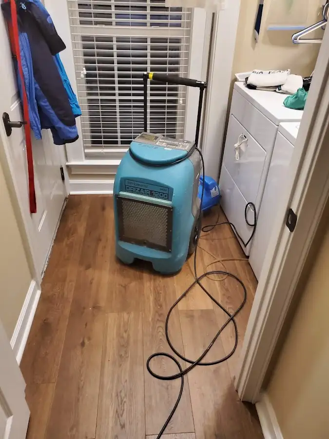 Commercial dehumidifier deployed for Crawl Space Restoration in Pascagoula
